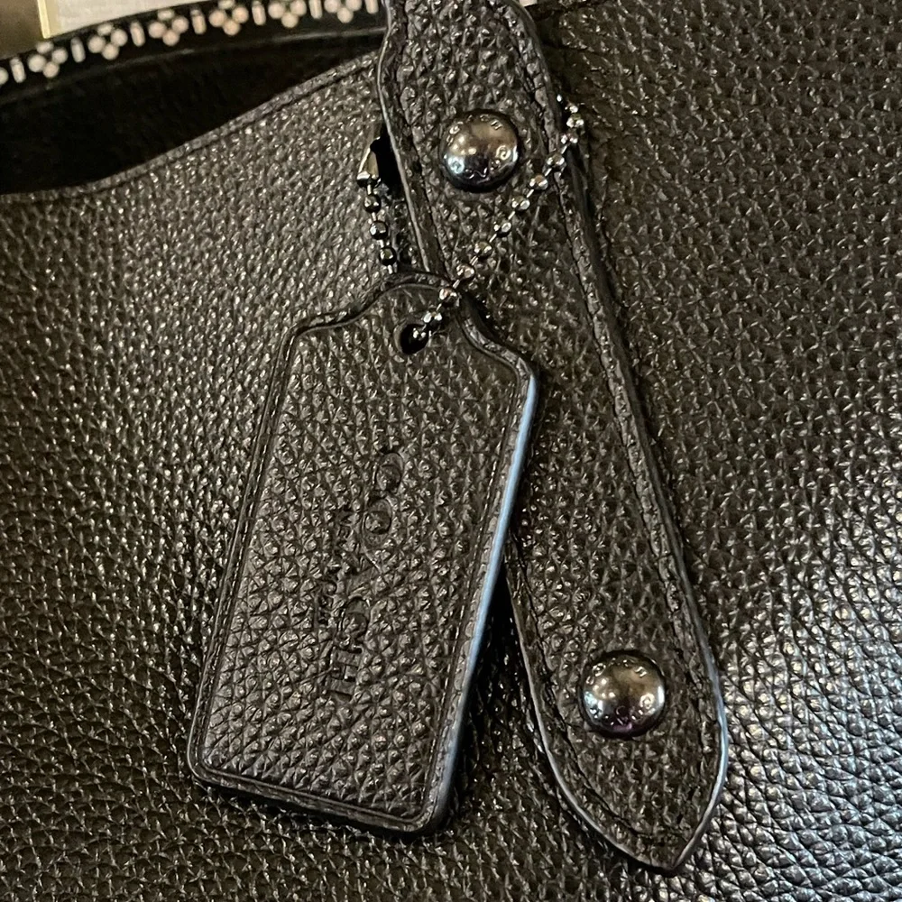 COACH Skull Bandana Print Market Leather Tote W/UNBRANDED Striped Scarf Accent - Picture 4 of 17